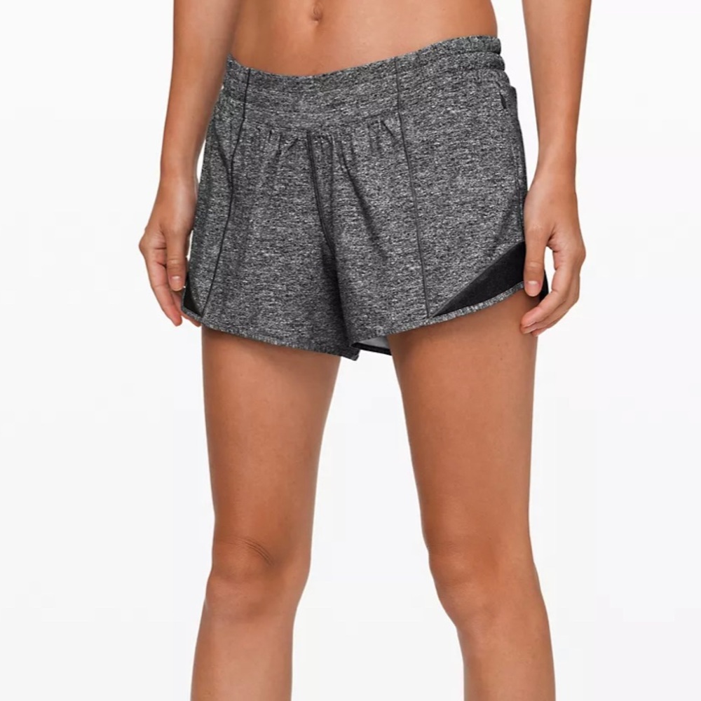 Lululemon Hotty Hot Low-Rise 4” Lined Short